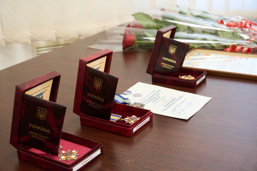 Військовослужбовців Нікополя відзначили державними нагородами