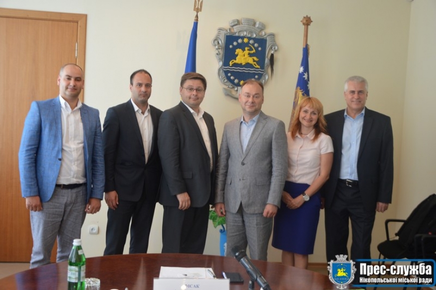 Нікополь продовжує співпрацю з Канадою