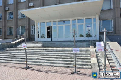 Біля будівлі Нікопольської міської ради з&rsquo;явиться новий ганок з пандусом