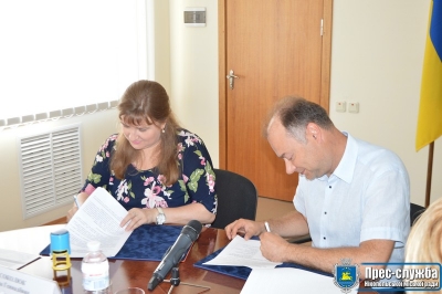 Міський голова підписав меморандум про співпрацю з Благодійним товариством &laquo;Всеукраїнська мережа людей, які живуть з ВІЛ/СНІД&raquo; м. Кривий Ріг&raquo;