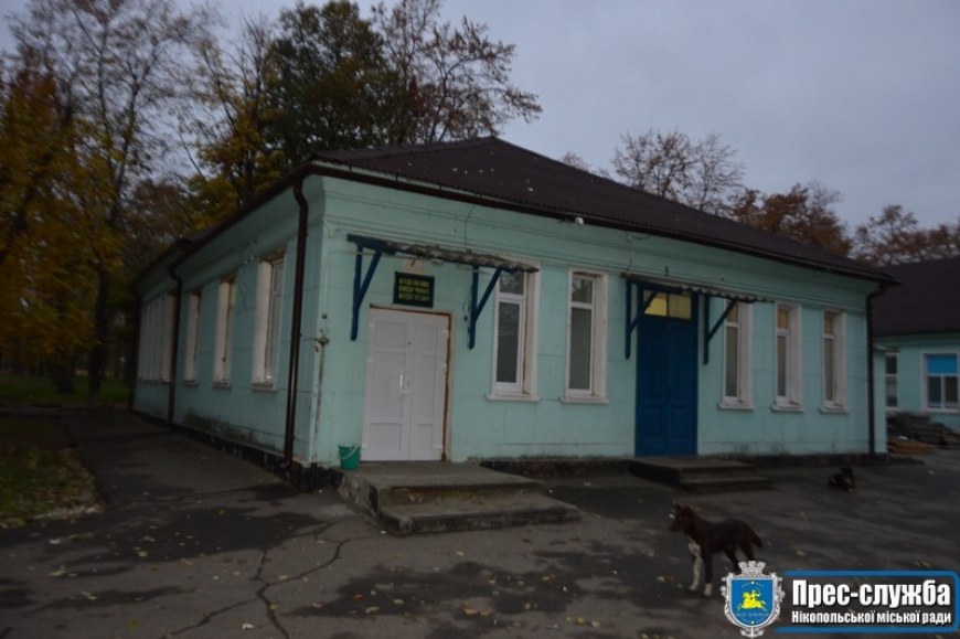 Пацієнти у стаціонарах лікарень Нікополя в теплі