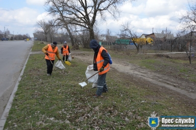 Вони працюють, щоб Нікополь не перетворився на суцільний смітник