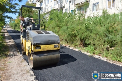 В Нікополі стає все більше відремонтованих тротуарів